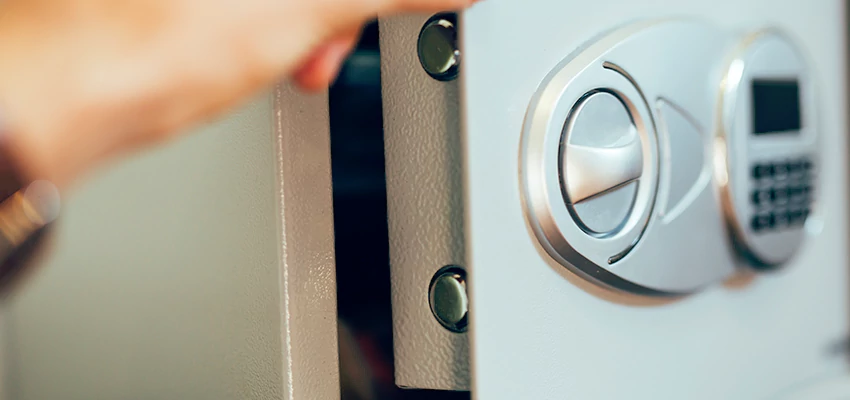 Fingerprint Safe Openers in Olivehurst, CA